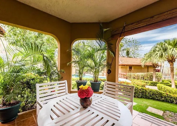 Light & Breezy Side Condo! Aparthotel 4*
